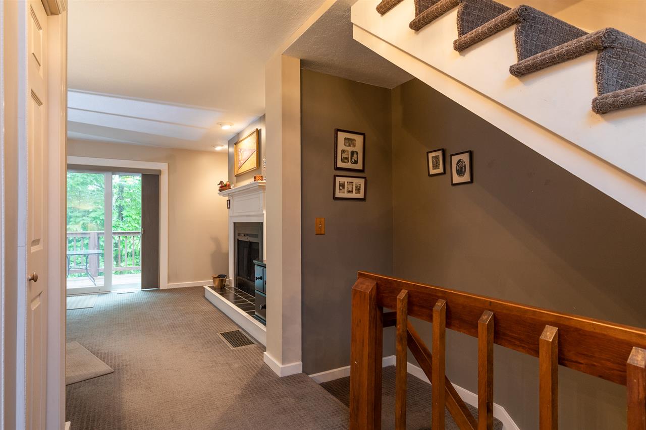 65 Thornhill Road Stratham, NH 03885 - Photo 13 of 35