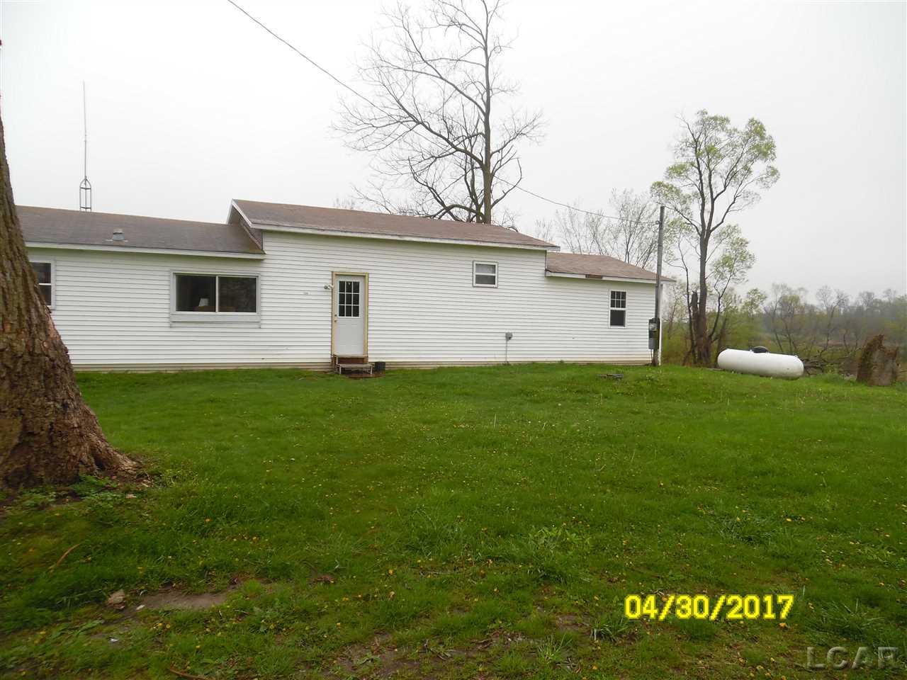 17241 Junction Road Addison, MI 49220 - Photo 2 of 18 31318683-1.JPG