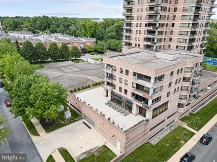 $995,000 | 1100 Lovering Avenue, Unit 1304, Wilmington, DE 19806