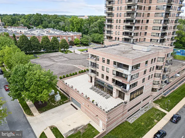 $865,000 | 1100 Lovering Avenue, Unit 1304/1306, Wilmington, DE 19806