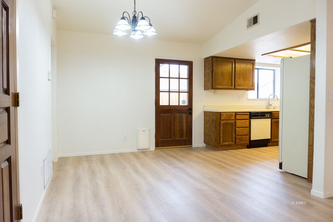 825 East Church Avenue Ridgecrest, CA 93555 - Photo 7 of 17