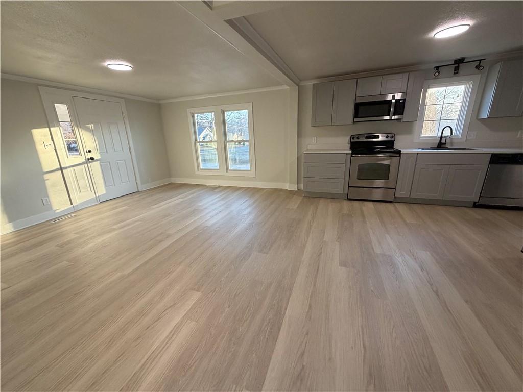 409 West Ohio Street Butler, MO 64730 - Photo 5 of 24