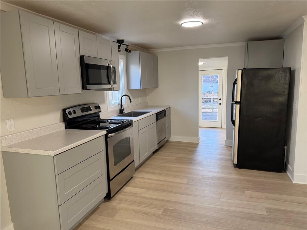 409 West Ohio Street Butler, MO 64730 - Photo 9 of 24