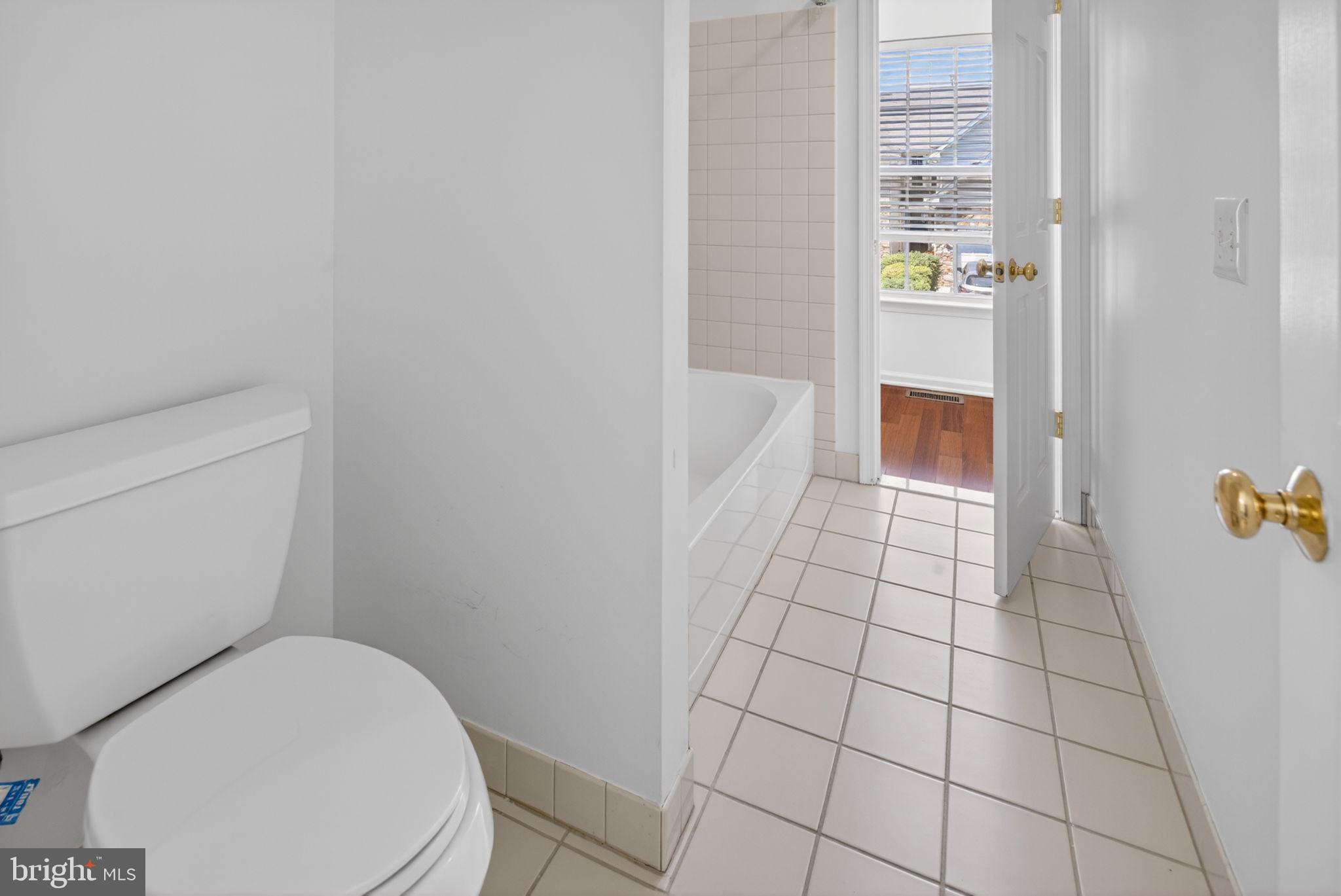 28 Sutton Court Pennington, NJ 08534 - Photo 34 of 45