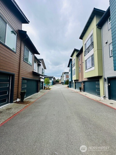 13146 83rd Lane South Seattle, WA 98178 - Photo 2 of 31