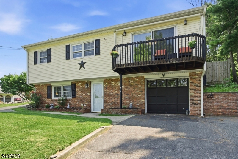 47 Summit Road Hamburg, NJ 07419 - Photo 34 of 45