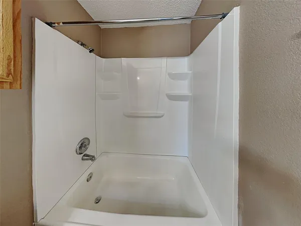 $1,925 | 110 Meadow Court, Forney, TX 75126
