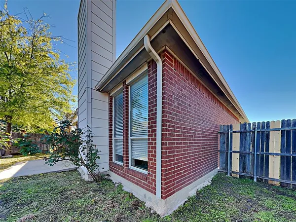 $1,925 | 110 Meadow Court, Forney, TX 75126