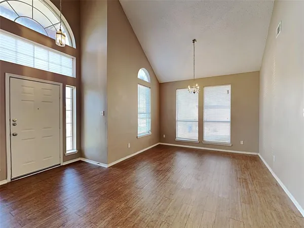 $1,925 | 110 Meadow Court, Forney, TX 75126