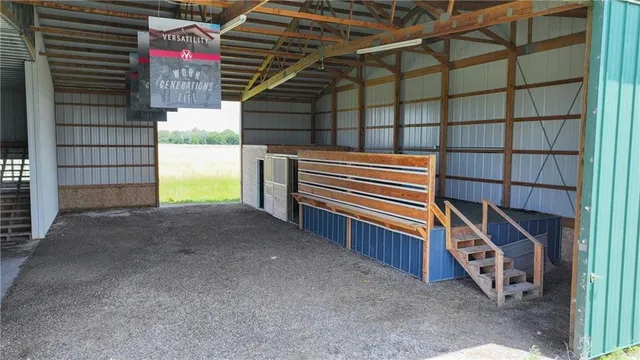 $550,000 | 58 Northeast Ne Highway, Pittsburg, KS 66762