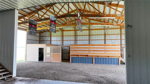 $550,000 | 58 Northeast Ne Highway, Pittsburg, KS 66762