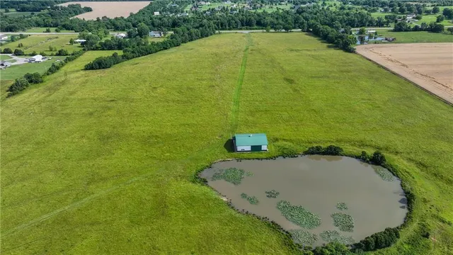 $550,000 | 58 Northeast Ne Highway, Pittsburg, KS 66762