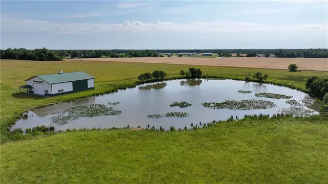 $550,000 | 58 Northeast Ne Highway, Pittsburg, KS 66762