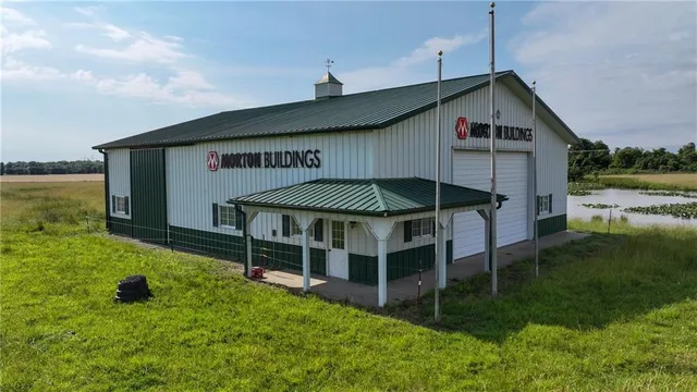 $550,000 | 58 Northeast Ne Highway, Pittsburg, KS 66762