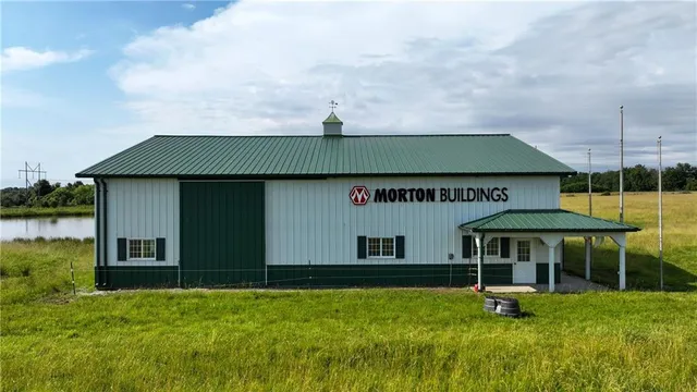 $550,000 | 58 Northeast Ne Highway, Pittsburg, KS 66762