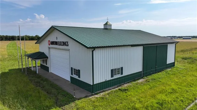 $550,000 | 58 Northeast Ne Highway, Pittsburg, KS 66762