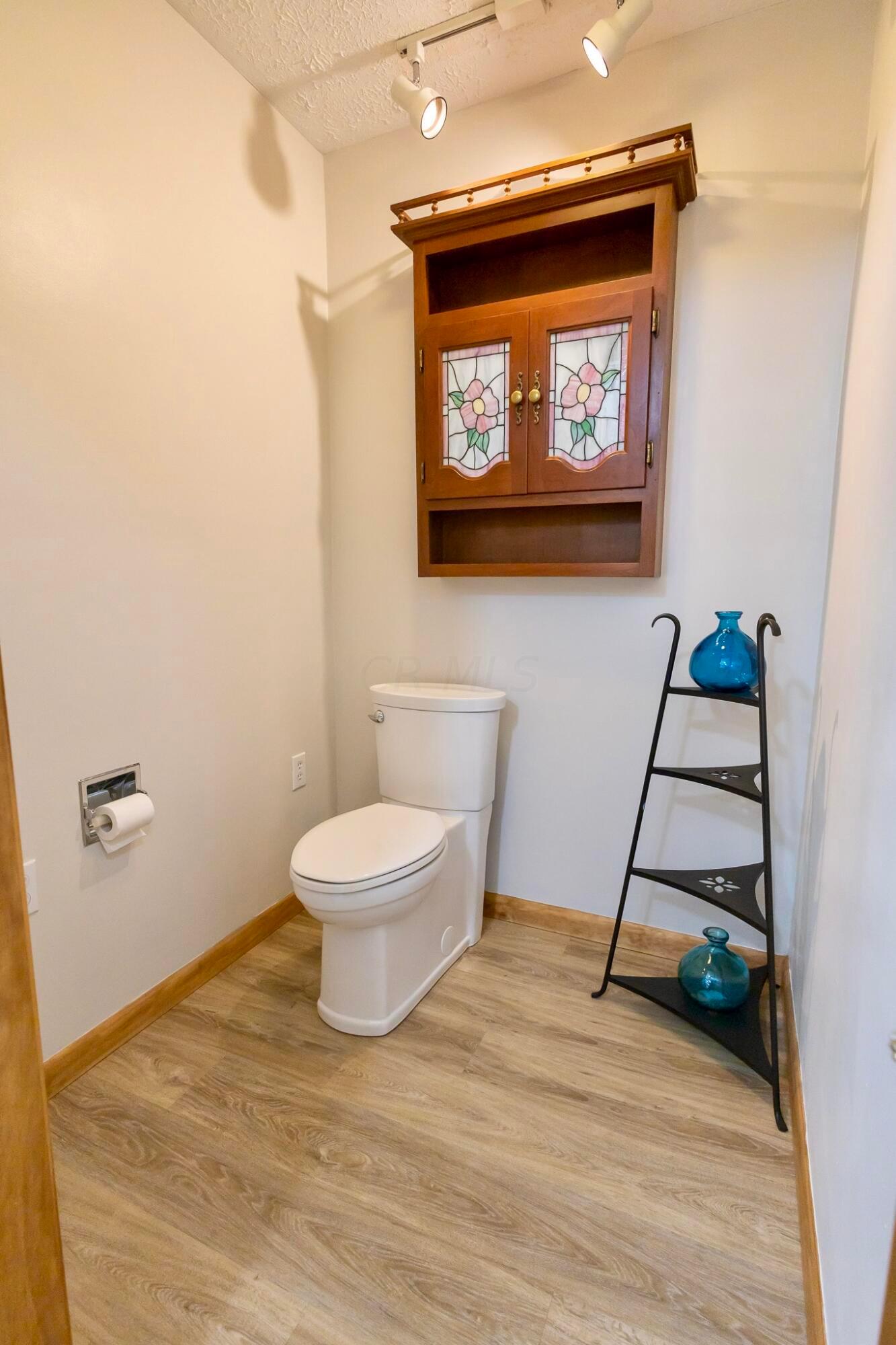 1136 Adare Road Marion, OH 43302 - Photo 29 of 60 Primary Bath Suite 3