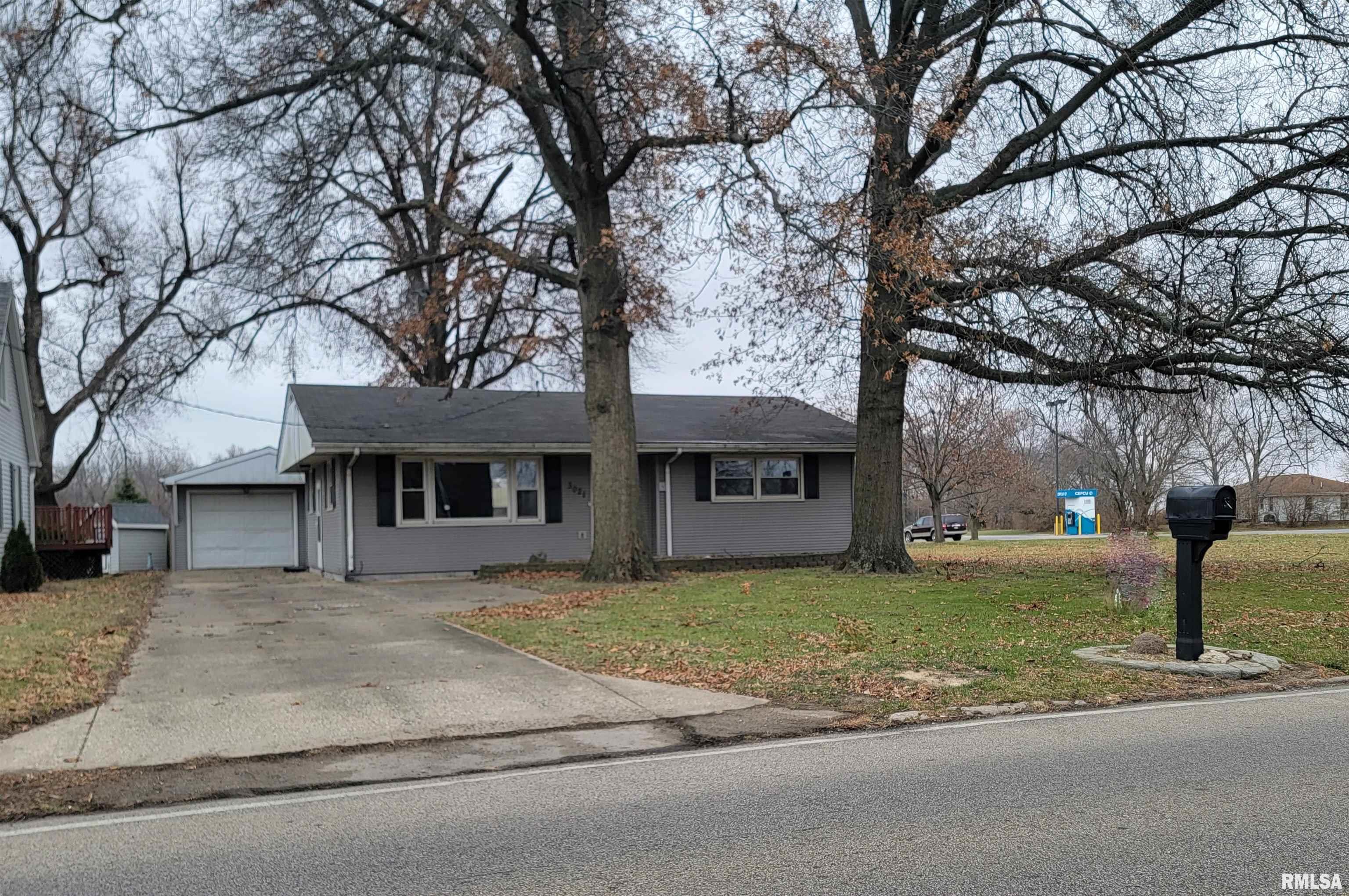 3021 Springfield Road East Peoria, IL 61611 - Photo 1 of 22 Gallery Image 1