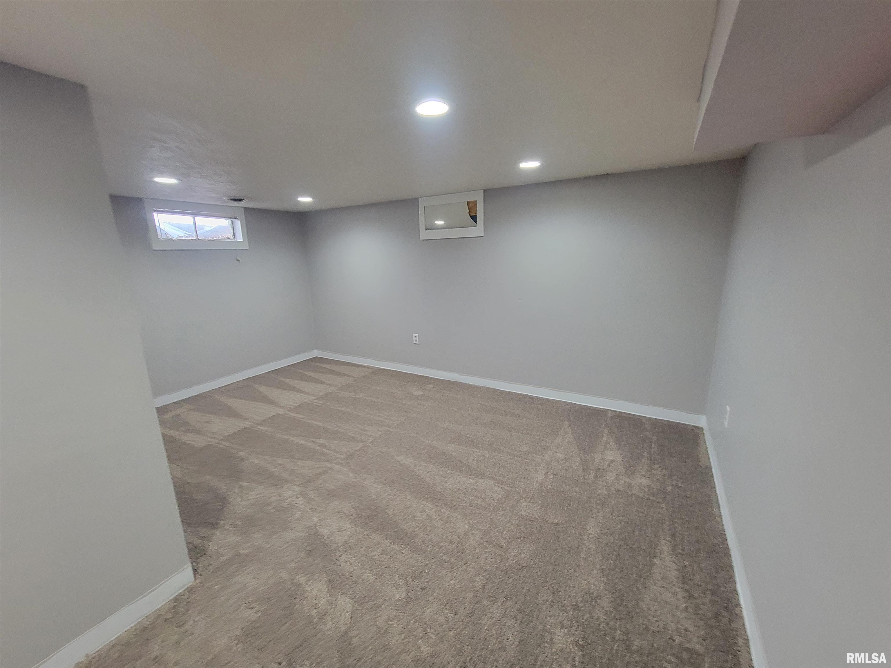 3021 Springfield Road East Peoria, IL 61611 - Photo 15 of 22 Gallery Image 15