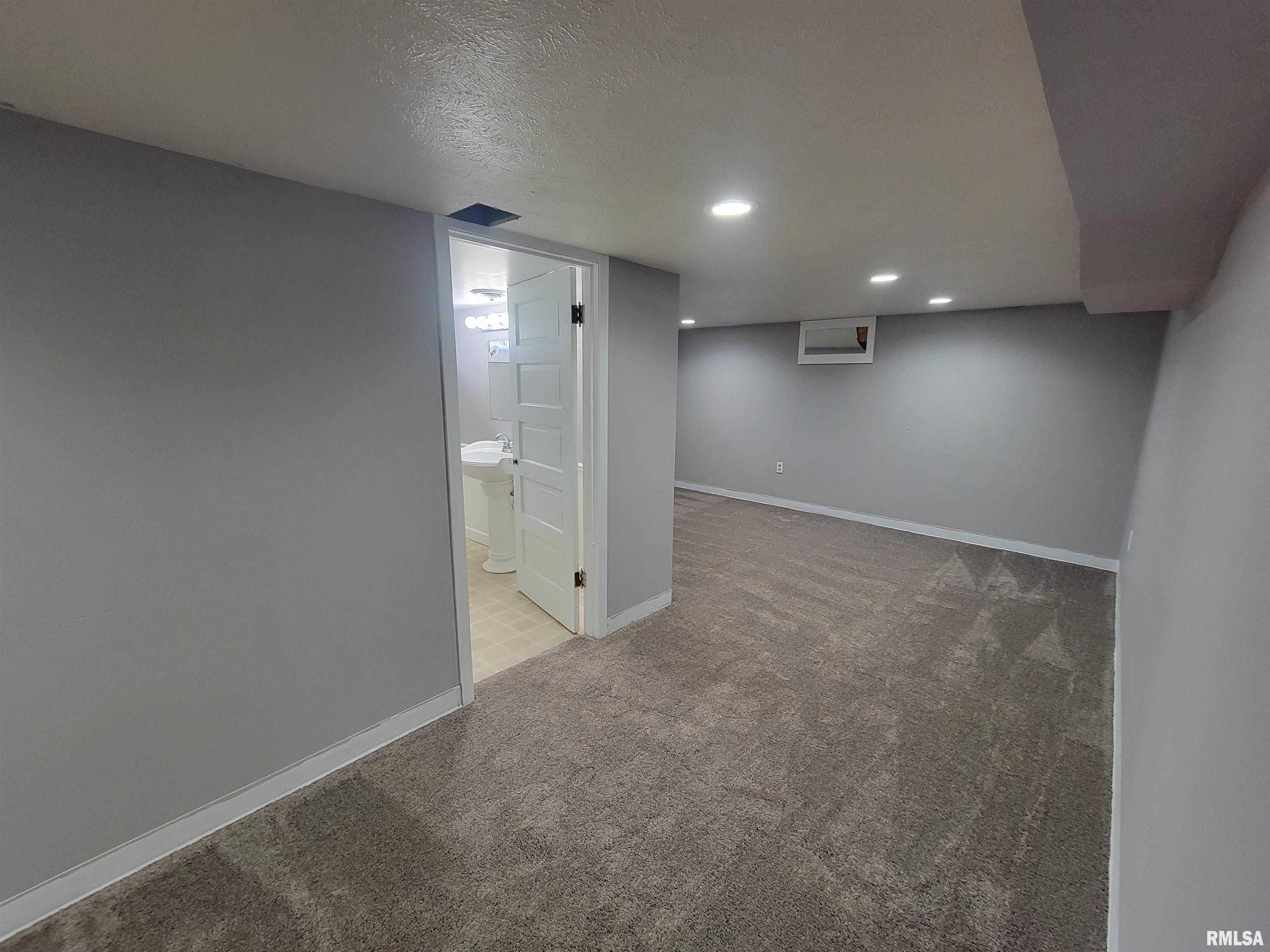 3021 Springfield Road East Peoria, IL 61611 - Photo 16 of 22 Gallery Image 16