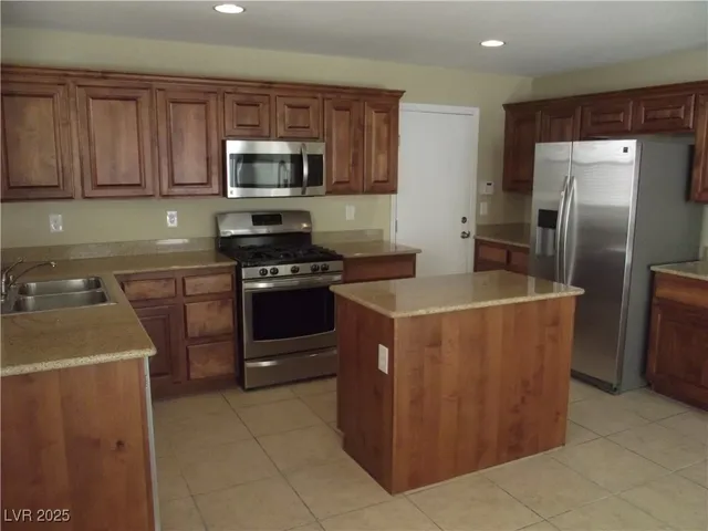 $1,995 | 9037 West Victor Creek Avenue, Las Vegas, NV 89149