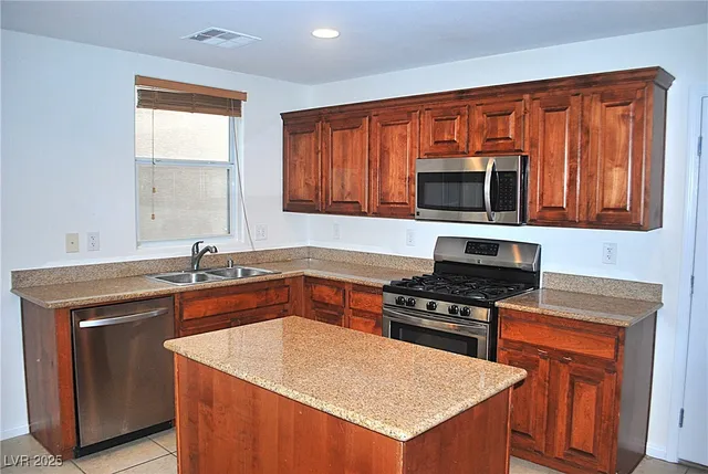 $1,995 | 9037 West Victor Creek Avenue, Las Vegas, NV 89149