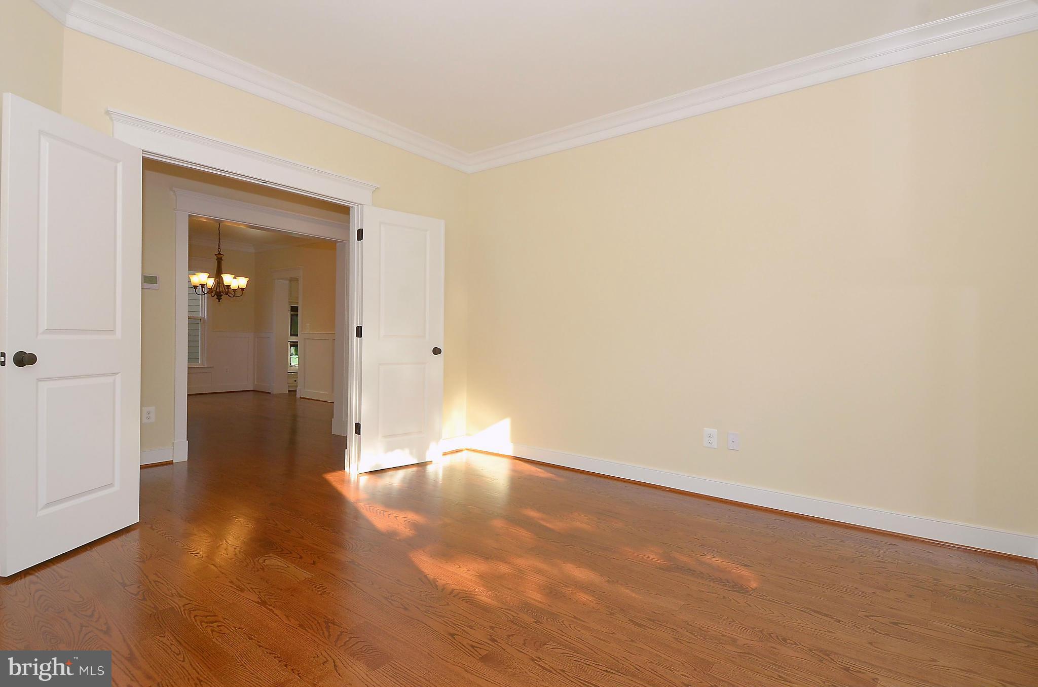 8020 Wellington Road Alexandria, VA 22308 - Photo 8 of 22 Interior (General)