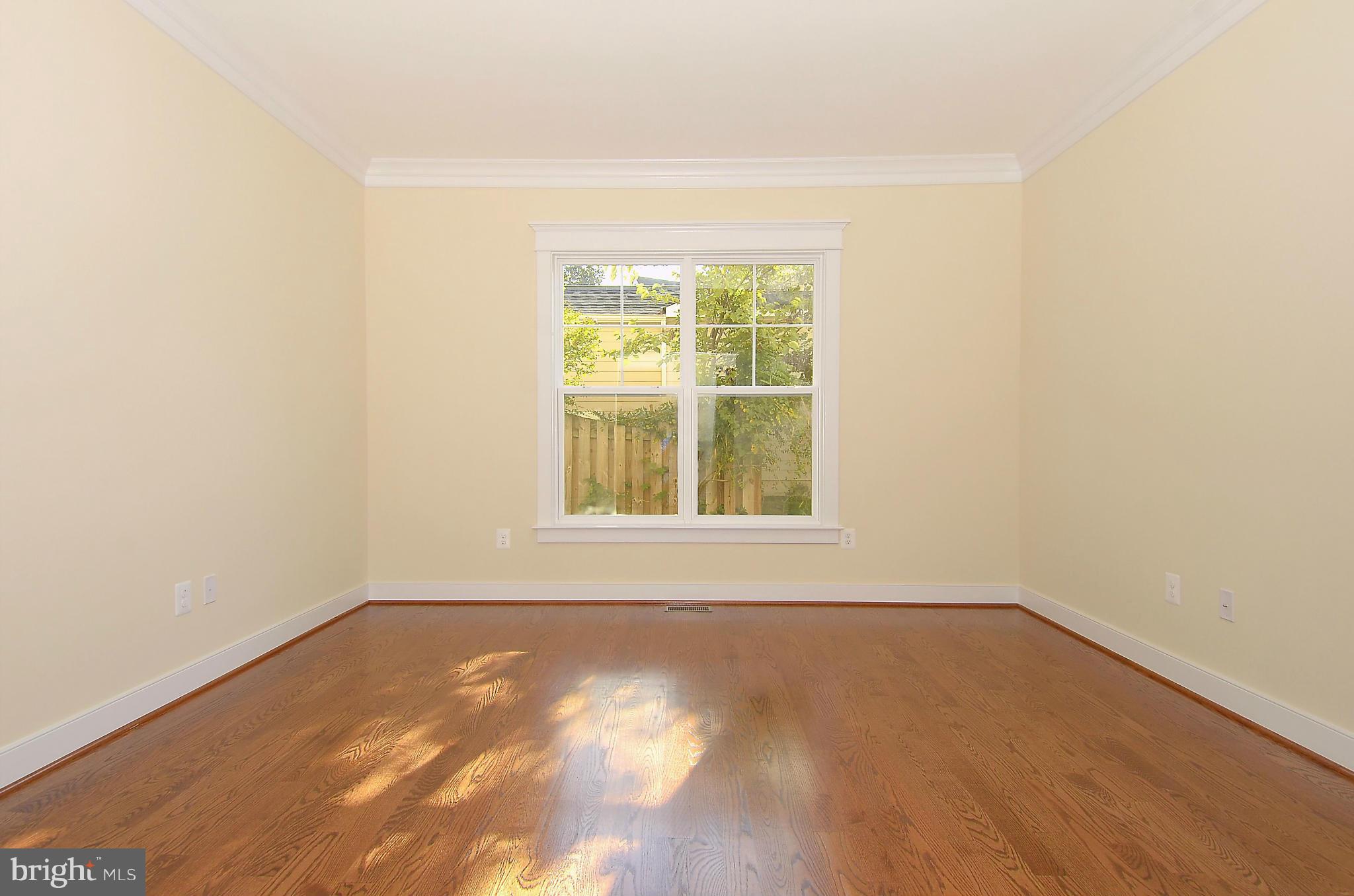 8020 Wellington Road Alexandria, VA 22308 - Photo 9 of 22 Interior (General)