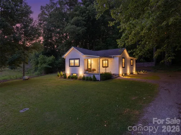 $204,900 | 1320 Tom Fox Street, Morganton, NC 28655