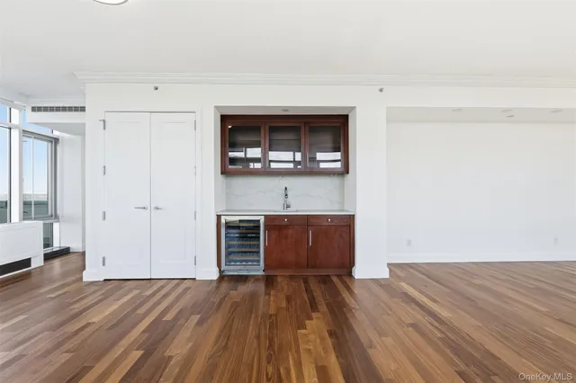 $12,000 | 3220 Arlington Avenue, Unit 12AB | Central Riverdale