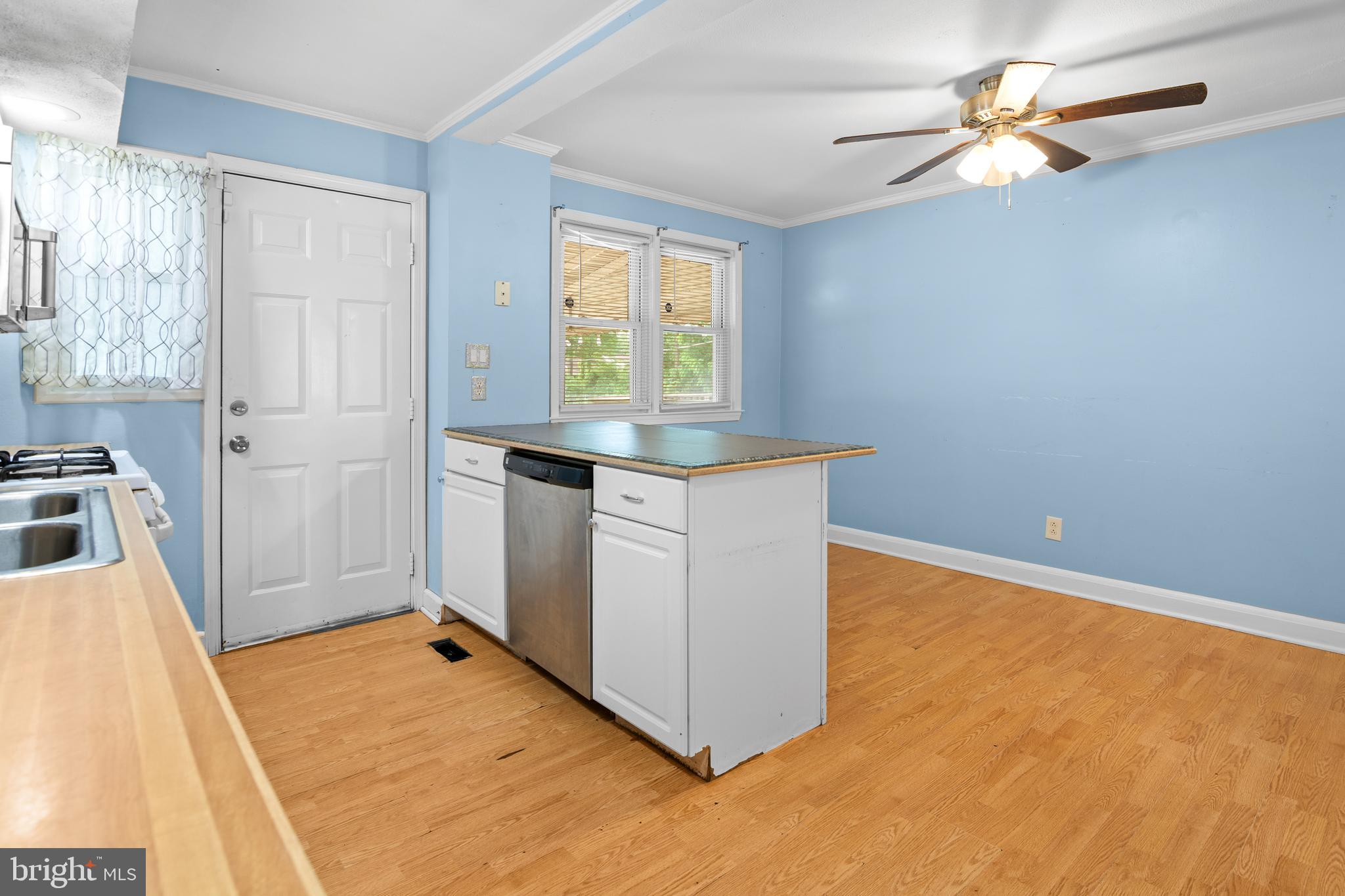 364 Leeanne Road Baltimore, MD 21221 - Photo 11 of 32