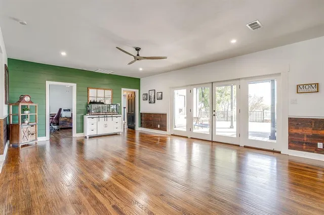 $1,400,000 | 1302 Farm To Market Road 1885, Weatherford, TX 76088