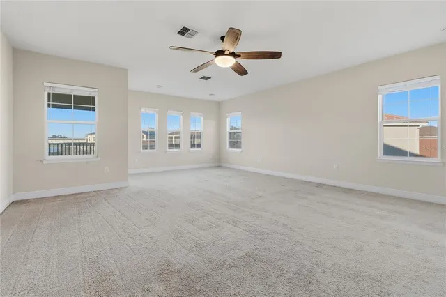 an empty room with a empty space