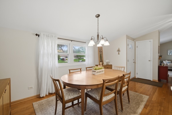 492 Weidner Road Buffalo Grove, IL 60089 - Photo 5 of 18 Gallery Image 5