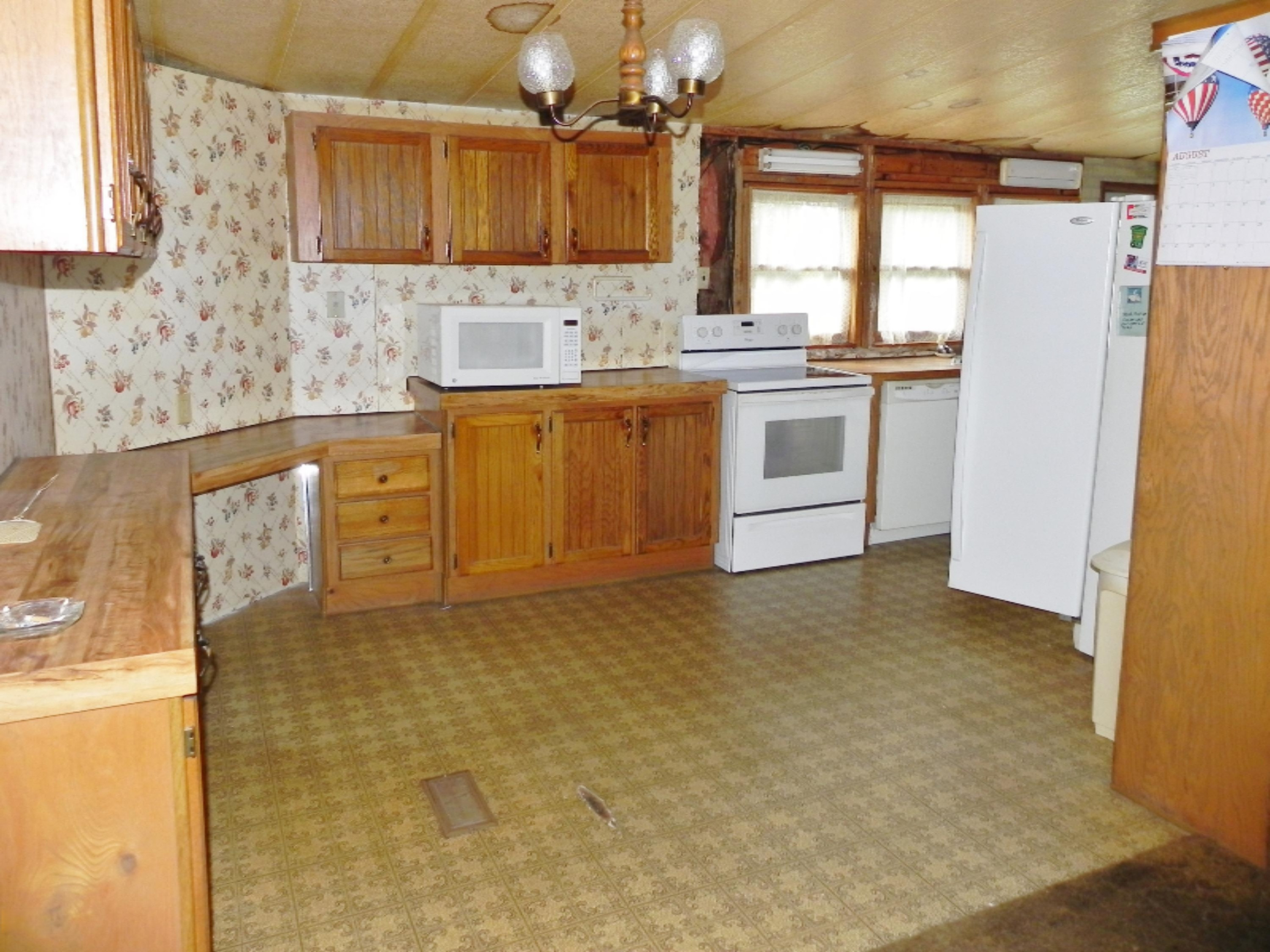 17400 Michigan Avenue Three Rivers, MI 49093 - Photo 3 of 15 DSCN8292