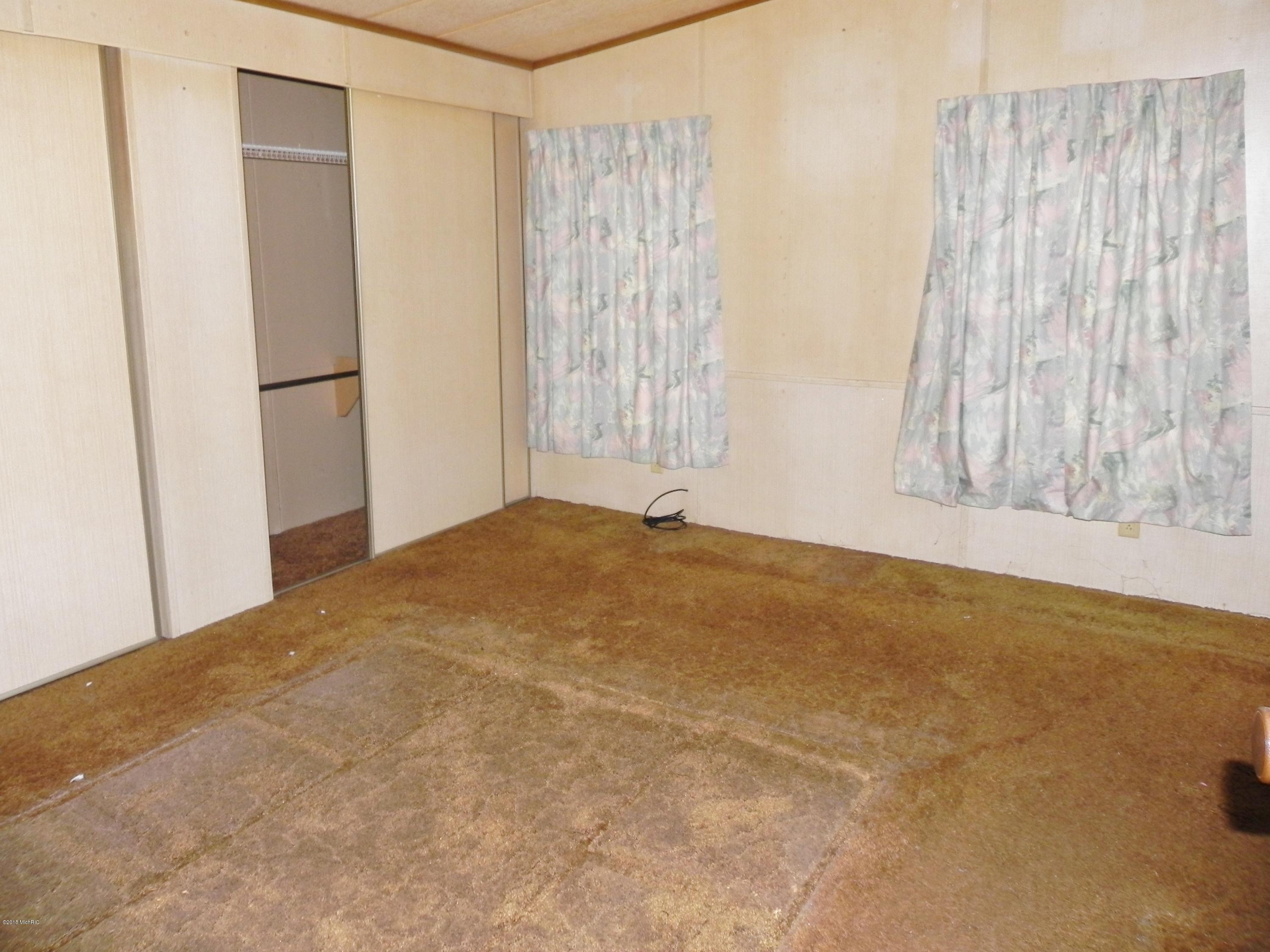 17400 Michigan Avenue Three Rivers, MI 49093 - Photo 5 of 15 DSCN8298