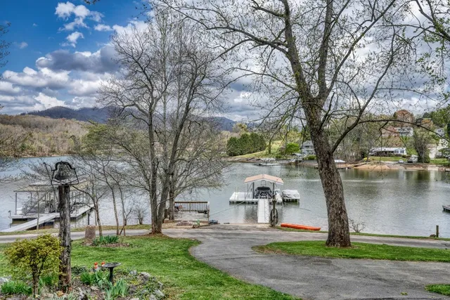 $1,300,000 | 241 Kilpatrick Point Drive, Hayesville, NC 28904
