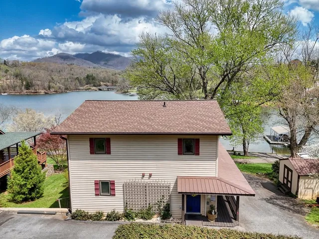 a view of a lake with houses