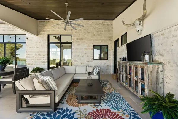 $1,675,000 | 18025 Ranchland Hill Vista, Jonestown, TX 78645