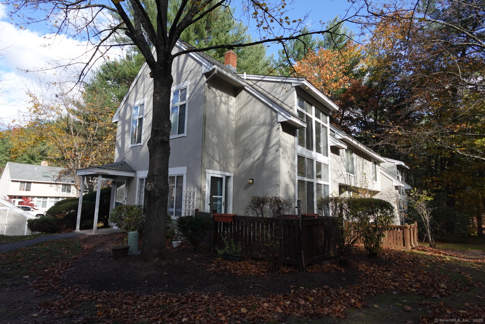 17 Pepperidge Court, Unit 17 Simsbury, CT 06070 - Photo 3 of 20 a view of a house with a yard