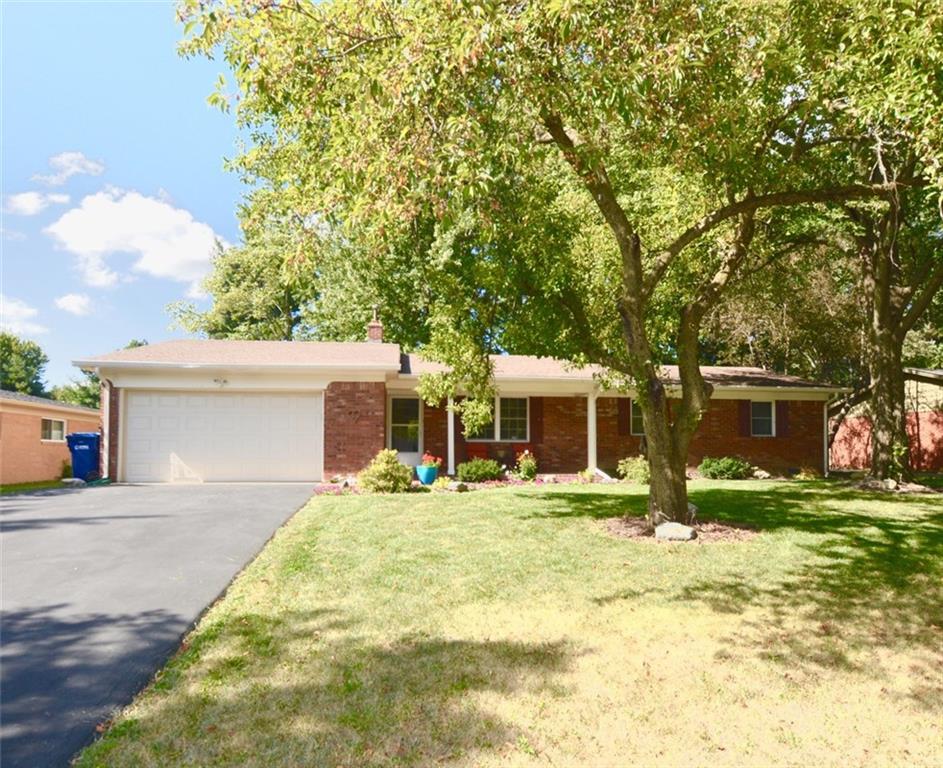 104 Bennett Road Carmel, IN 46032 - Photo 2 of 27 Gallery Image 2