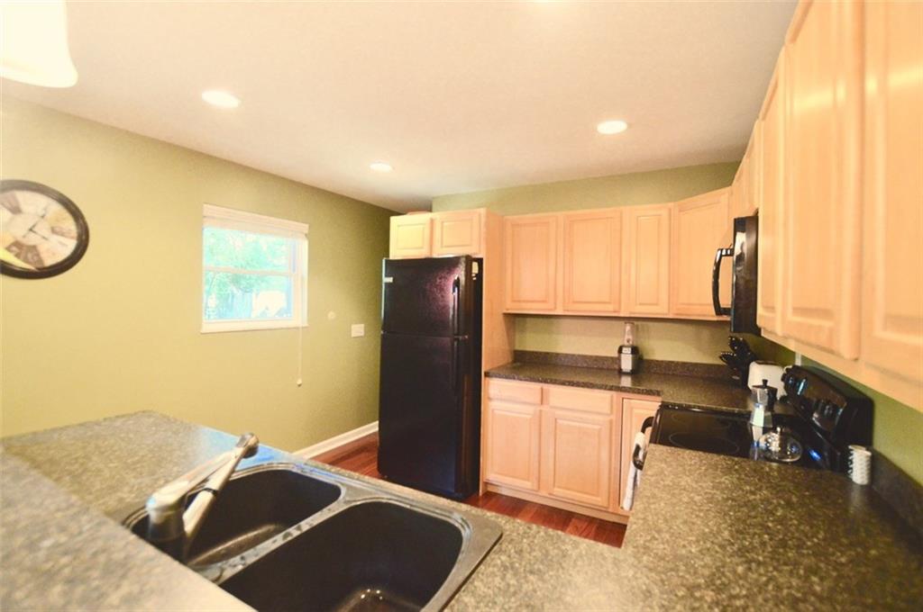104 Bennett Road Carmel, IN 46032 - Photo 9 of 27 Gallery Image 9