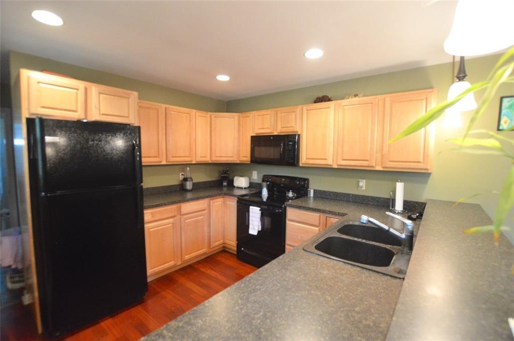 104 Bennett Road Carmel, IN 46032 - Photo 10 of 27 Gallery Image 10