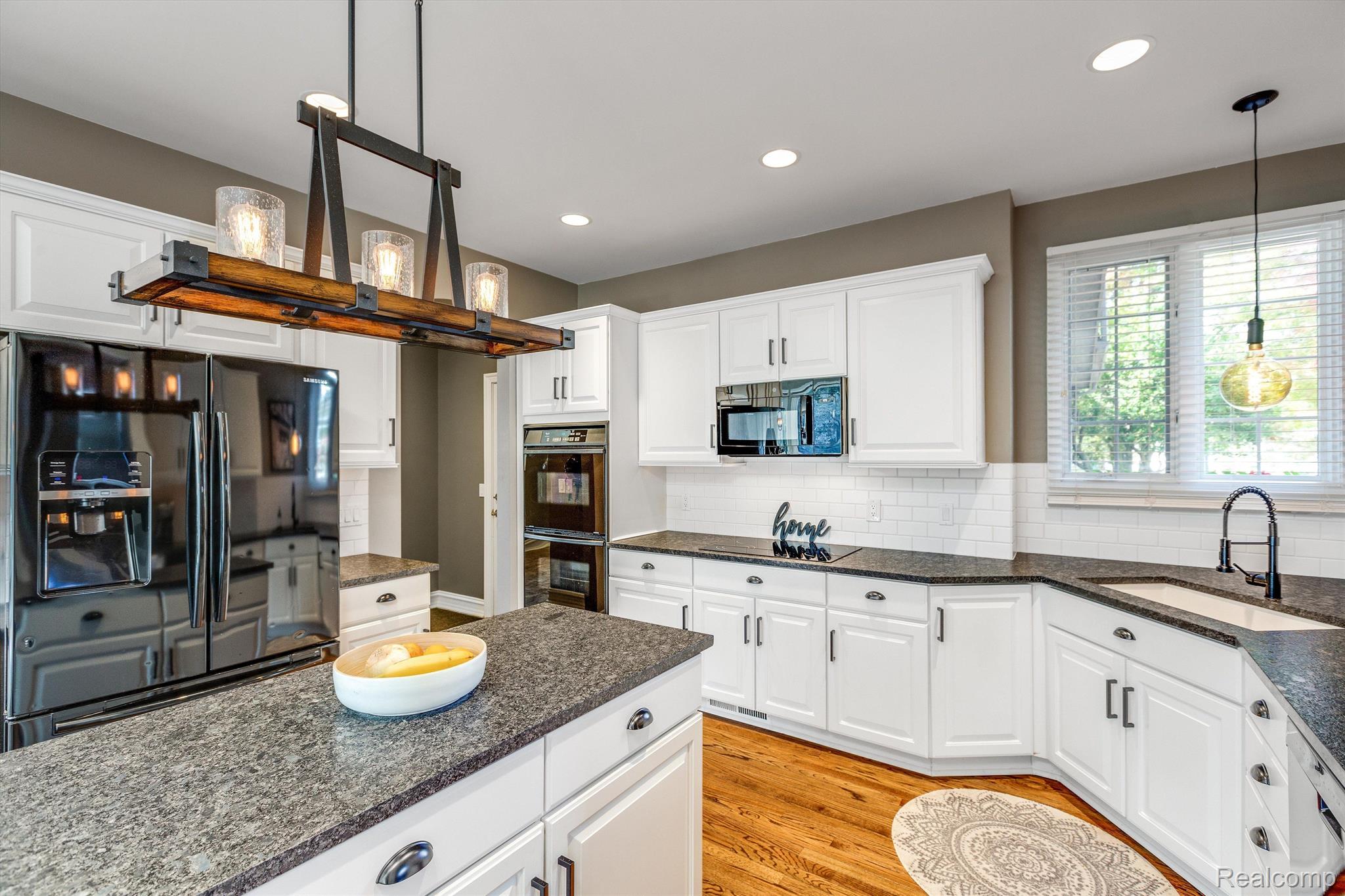 1294 Putnam Circle Rochester, MI 48307 - Photo 17 of 37 Gallery Image 17