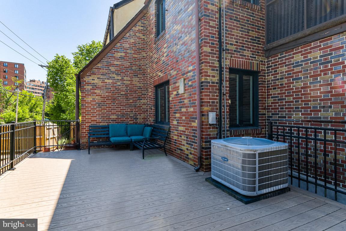 4430 Wickford Road Baltimore, MD 21210 - Photo 47 of 47 Deck