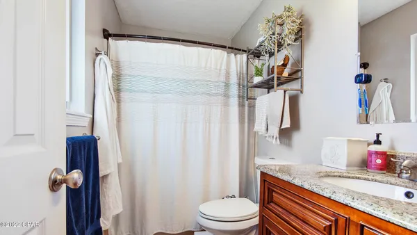 $2,100 | 7766 Betty Louise Drive, Panama City, FL 32404