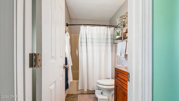 $2,100 | 7766 Betty Louise Drive, Panama City, FL 32404