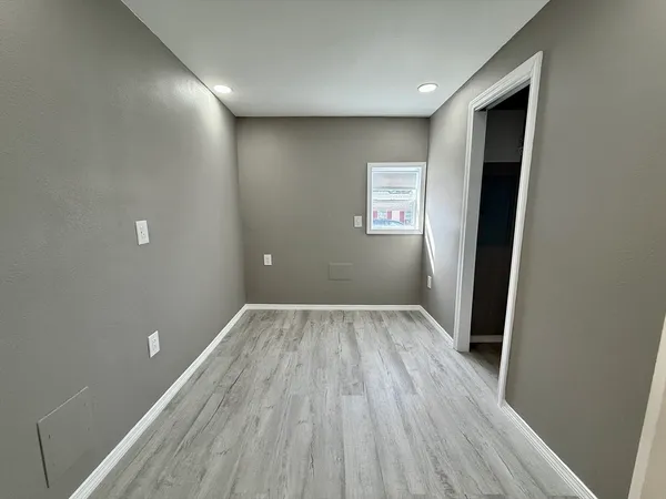 $119,900 | 31 Mobile Home Way, Springfield, MA 01119