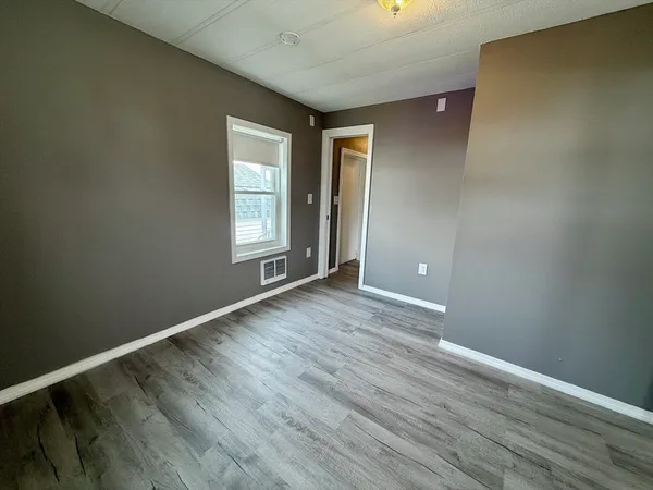 $119,900 | 31 Mobile Home Way, Springfield, MA 01119