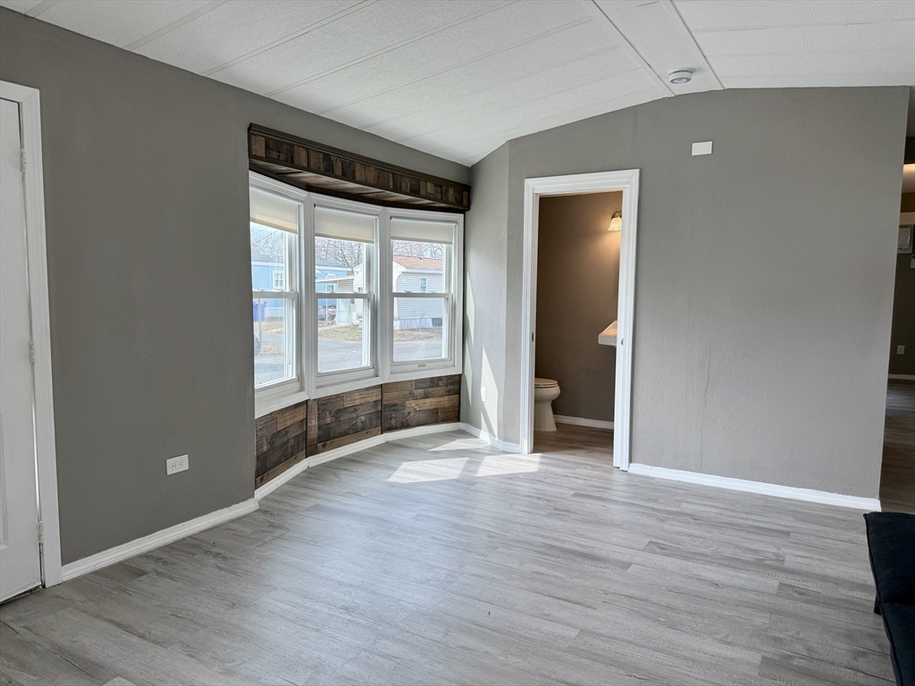 31 Mobile Home Way Springfield, MA 01119 - Photo 7 of 19